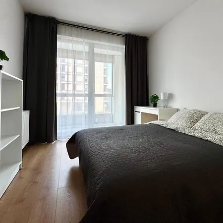 K22 Cybernetics 15 Airport Chopin Apartamento
